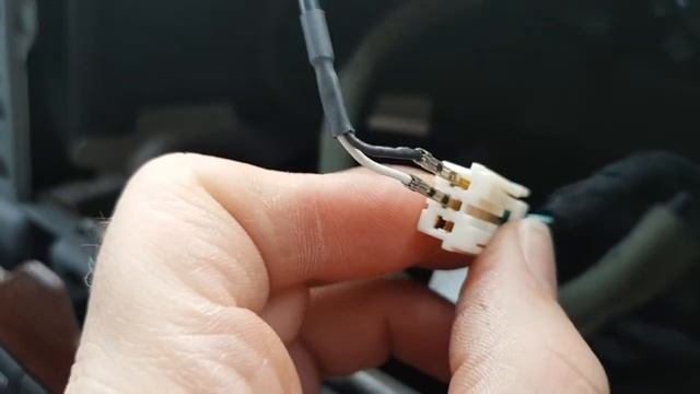 Jeep grand cherokee stereo install and OEM camera wiring смотреть онлайн