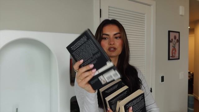 Book Collection Cleanout | Recs & Reviews | All Genres | Moving Prep 3 📖☕️🕰️📝 смотреть онлайн