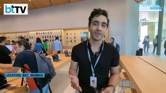 Apple CEO Tim Cook Inaugurates Apple's First Ever Retail Store In India смотреть онлайн