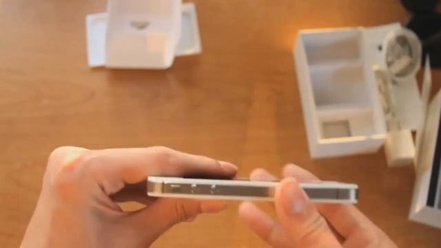White iPhone 4s unboxing "October 4" смотреть онлайн