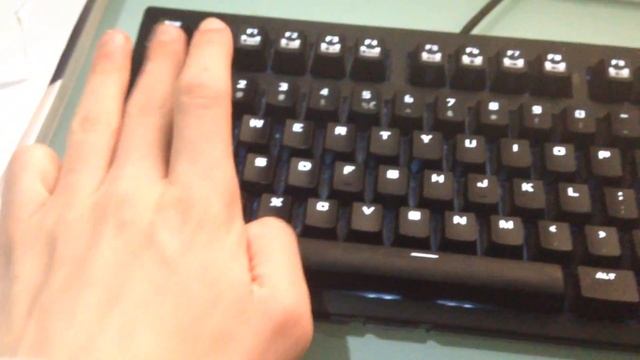 How to press Ctrl+Alt+Delete with only one hand! смотреть онлайн