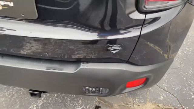 2016 Jeep Renegade Batman v Superman Edition 4x4 смотреть онлайн