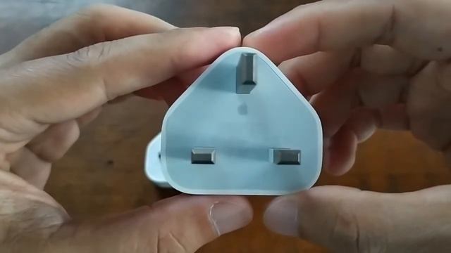 Perbedaan Charger iPhone Original & bukan Original Versi Kaki Tiga смотреть онлайн
