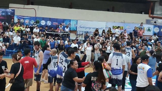 ERIC ERUPTION TAI PINASAYAW ANG MGA RIZALENO TING TING TANG смотреть онлайн