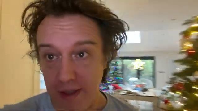VLOGMAS 12 Nadia & Mark FALL OUT BIG TIME & ARGUE About The Walk-in-Wardrobe Happening at XMAS! смотреть онлайн