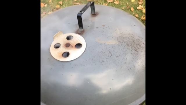 Weber kettle smoked turkey - Brined injected Apple wood smoked - Perfect Thanksgiving Turkey смотреть онлайн