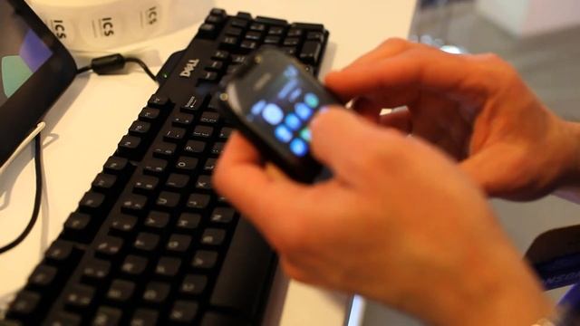 Near Field Communication (NFC) concept for MeeGo смотреть онлайн