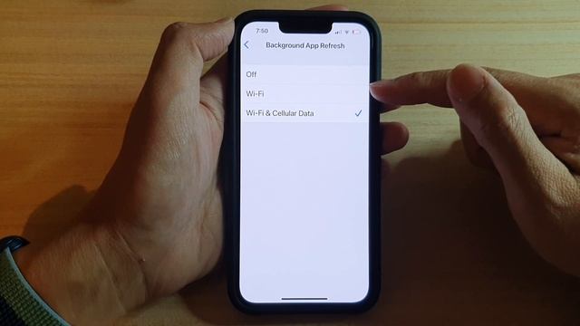 iPhone 13/13 Pro: How to Turn Off/On Background App Refresh смотреть онлайн
