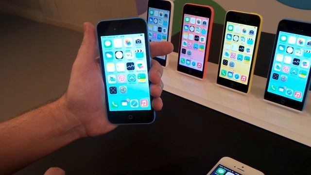 New iPhone 5C demo: How is it? first-hand impressions смотреть онлайн