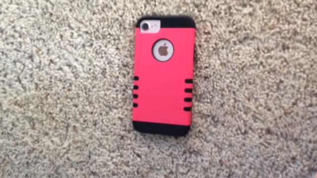 What's On Our iPhones || Emerson And Kate смотреть онлайн