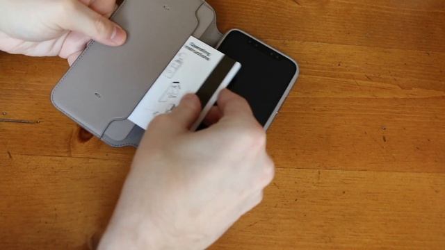 Apple iPhone X Leather Folio Case: Unboxing/First Look смотреть онлайн
