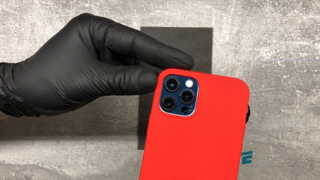 SILAKSE Soft Silicone case - iPhone 12 Pro showcase смотреть онлайн