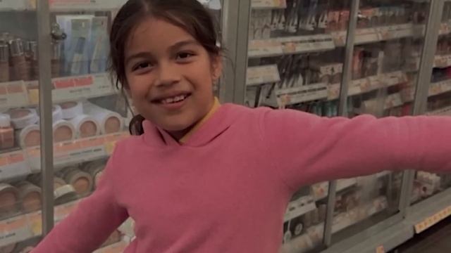 New details emerge about death of little girl whose body found inside pipe at Houston hotel смотреть онлайн