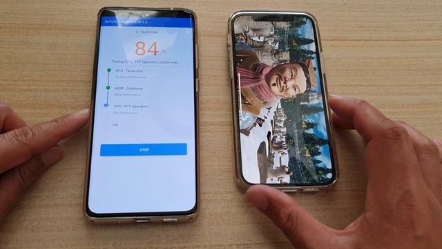 Performance Benchmark Test: Galaxy S21 Ultra vs iPhone 12 Pro смотреть онлайн