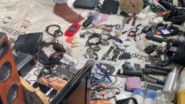 Chor bazar market delhi😱//cheapest market ever😱// First experience 👍// dslr,iPhone,apple watch😱 смотреть онлайн