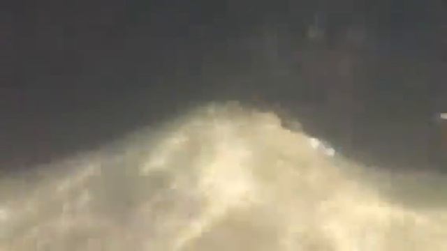 iPhone 4 records underwater!!! смотреть онлайн