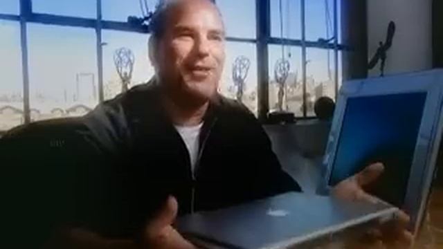 Apple Powerbook G4 Promotional Ad from 2001. смотреть онлайн