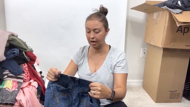 I WON! WHATS IN MY AIRPORT LOST LUGGAGE HAUL? | Sourcing for Poshmark eBay Mercari ThredUP смотреть онлайн