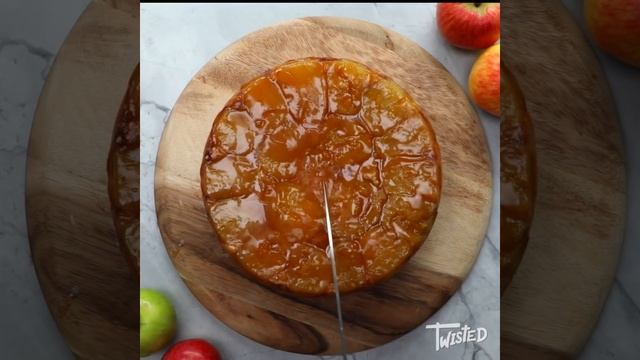 Mini Vs Monster: Apple Pie Cinnamon Swirls | Twisted смотреть онлайн