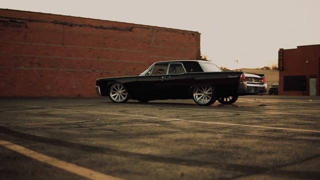 1966 Lincoln Continental смотреть онлайн