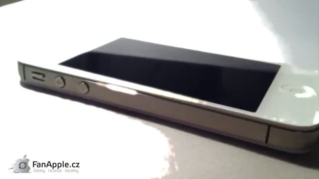 Videopohled: Nový iPhone 4S 32GB White CZ смотреть онлайн