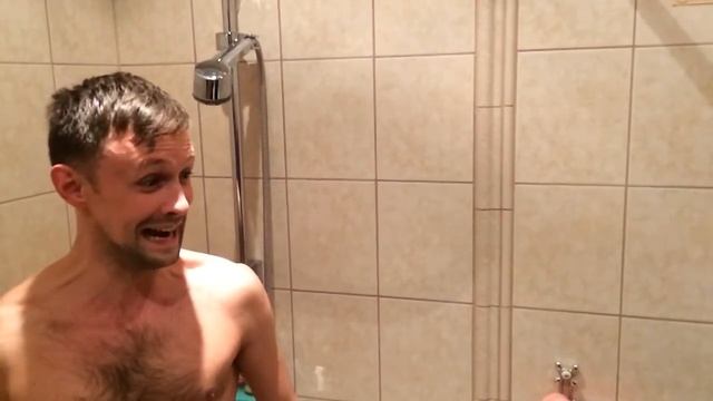 Стакан воды (Glass of water) slo-mo 120fps IPhone 5s. смотреть онлайн