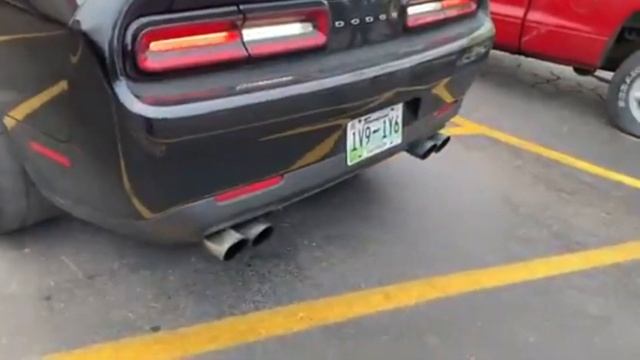 2018 Dodge Challenger Hellcat 6.2L SUPERCHARGED HEMI V8 DUAL EXHAUST W/ CARVEN R-SERIES!
