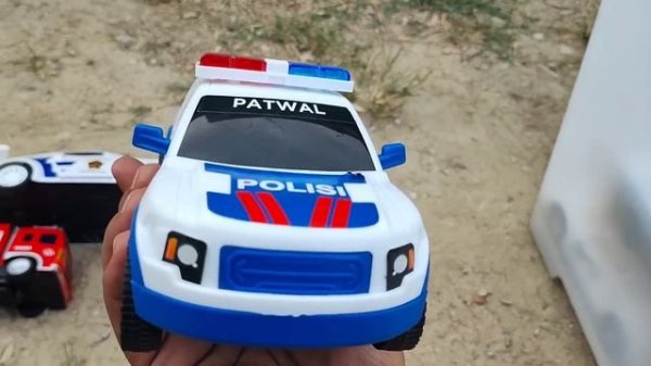 Mobil Mobilan, Mobil Polisi, Fire Rescue, polisi Patroli, Mobil Ambulans, Mobil Jeep