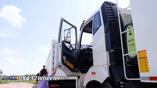 FAW J6P 390HP 8 4 DUMP TRUCK смотреть онлайн