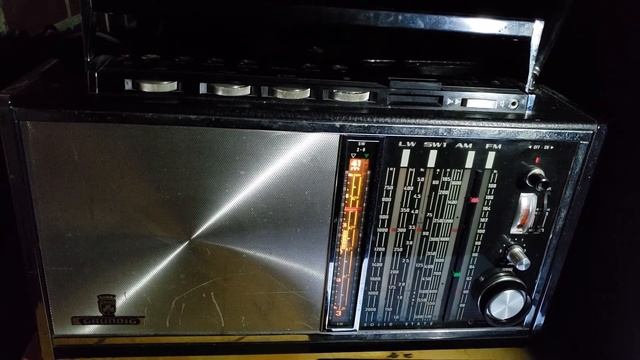 Radio Slovakia International via WRMI 7780 Khz shortwave on Grundig Satellit Transistor 6001 смотреть онлайн