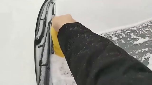 Electric Snow Scraper