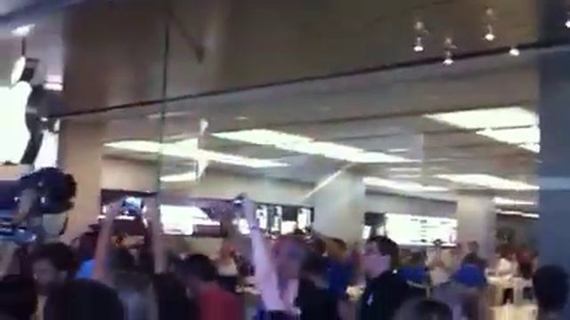 inauguración Apple store la maquinista Barcelona смотреть онлайн
