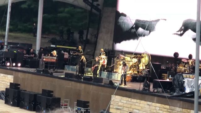 Fleetwood Mac - Rhiannon - live - Waldbühne, Berlin, 6.6.2019 смотреть онлайн