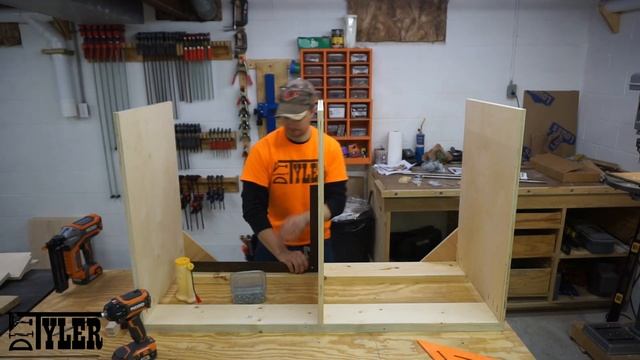 Double Flip-Top Workstation смотреть онлайн