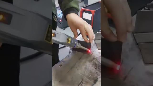 Ручной лазерный сварочный аппарат Raptor X1-MFSC-1500W продам 89137163284 смотреть онлайн