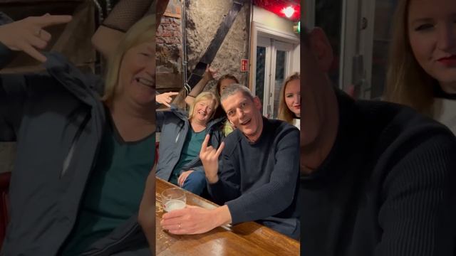 Shook me all night long úr Rokk í Rauðagerði смотреть онлайн