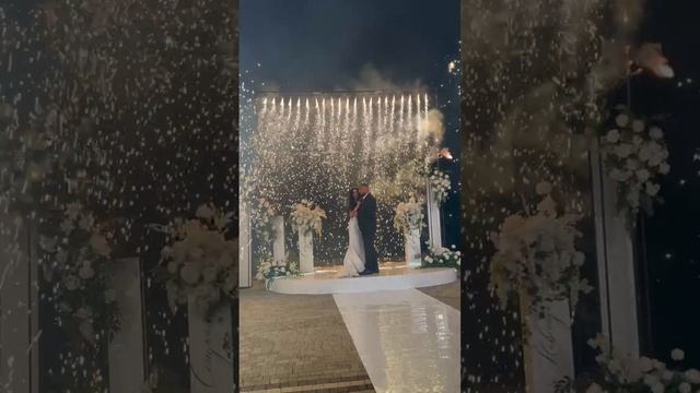 Огнепад водопад пиротехнический на свадьбу 11.10.24 Усадьба Голицыных смотреть онлайн