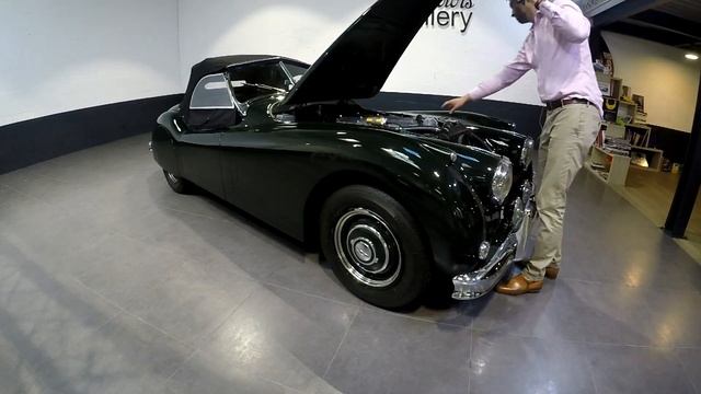 Jaguar XK 140 Roadster смотреть онлайн