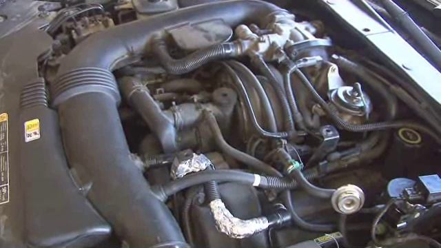 2001 Lincoln LS 3.9 V8 Engine Rattle. Cam chain tensioner gone. смотреть онлайн