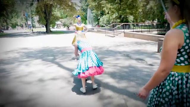 АЛАЙЯ А мне бы петь и танцевать смотреть онлайн