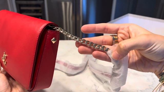 Jimmy Choo - Wallet on chain (royal red color/light grainy leather) смотреть онлайн