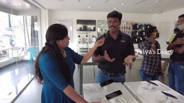Surprise Gift 🤩 | My IPhone 13 purchase vlog | iPhone Store In Madurai | Priyas Diary смотреть онлайн