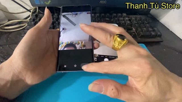 So sánh nhanh Samsung Note9 vs iPhone 8plus ( Exynos 9810 VS A11 Bionic ) смотреть онлайн