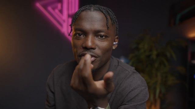 Huawei FreeClip Wireless Clip On Earbuds: The Most Innovative Earbuds Yet??