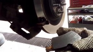 Jaguar XF - Rear brake pad changing