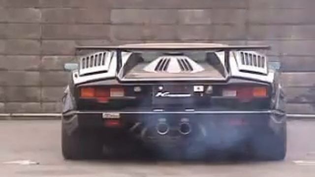 Lamborghini Countach - Engine Sound and Acceleration 1982 смотреть онлайн