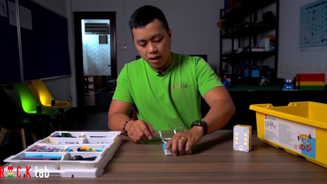 Unbox Bên trong bộ LEGO SPIKE PRIME 2020 có gì HOT? \\ BRICKlab.co смотреть онлайн