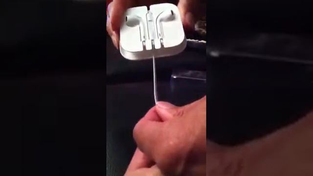 Replacing Apple EarPods in Original Case смотреть онлайн