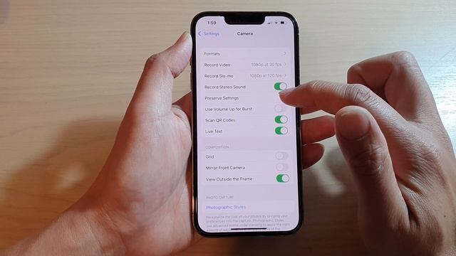 iPhone 13/13 Pro: How to Enable/Disable Camera Preserve Portrait Zoom Mode смотреть онлайн