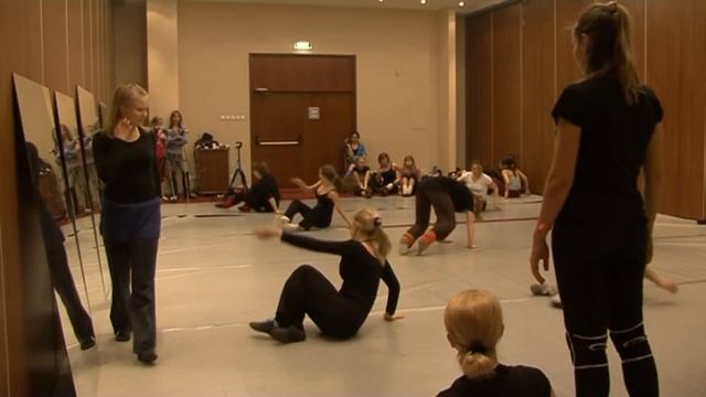 Мастер-класс №3 по модерну. Anniina Jaaskelainen. Элементы модерна, хореография. смотреть онлайн